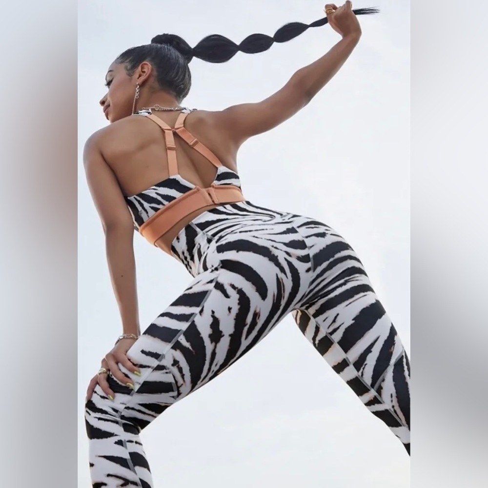 Fabletics Staycation Vibes 2-Piece Outfit